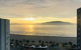 Cobertura Com Vista Para A Praia